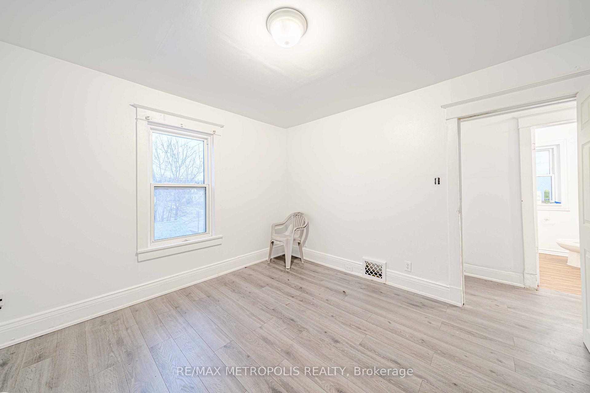 Photo 32 of 240 Division Street, Oshawa, O'Neill — HOMEH