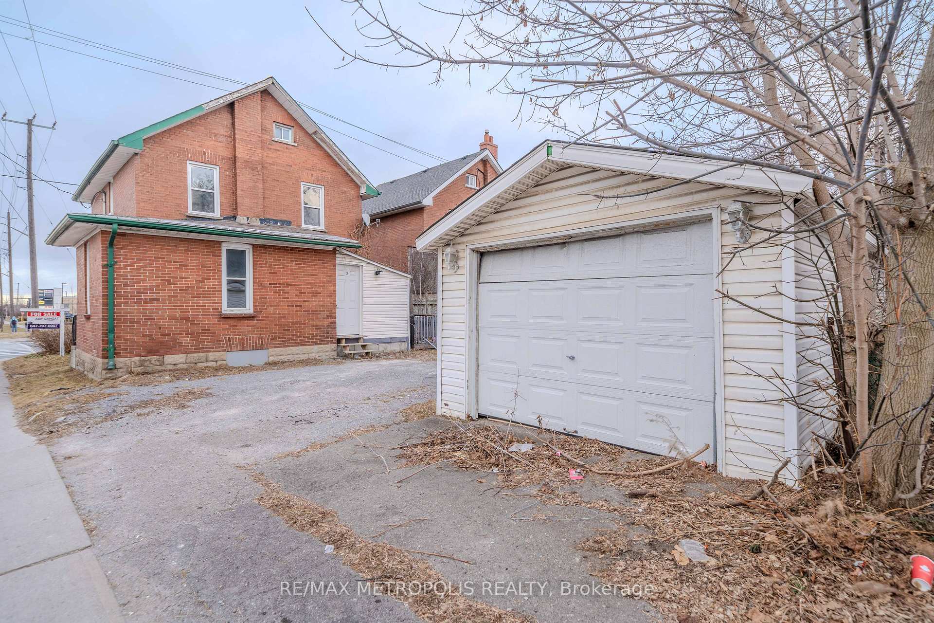 Photo 40 of 240 Division Street, Oshawa, O'Neill — HOMEH