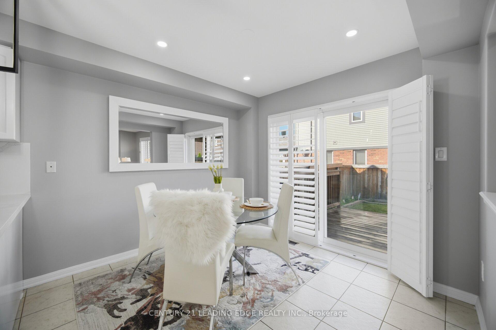 Photo 12 of 49 Robert Parkinson Drive, Brampton, Northwest Brampton — HOMEH