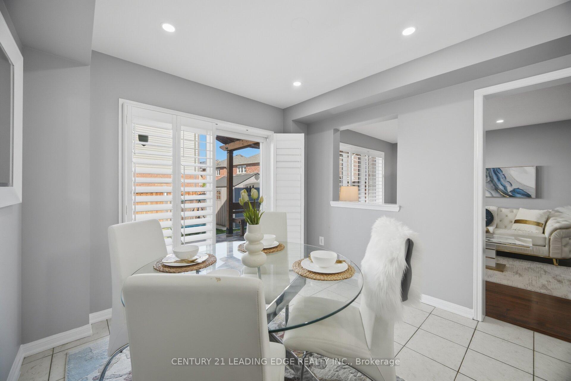 Photo 14 of 49 Robert Parkinson Drive, Brampton, Northwest Brampton — HOMEH