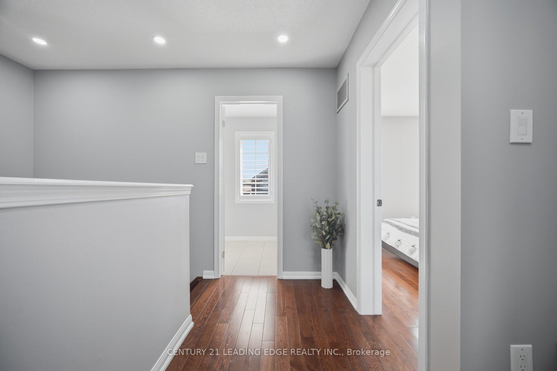 Photo 16 of 49 Robert Parkinson Drive, Brampton, Northwest Brampton — HOMEH