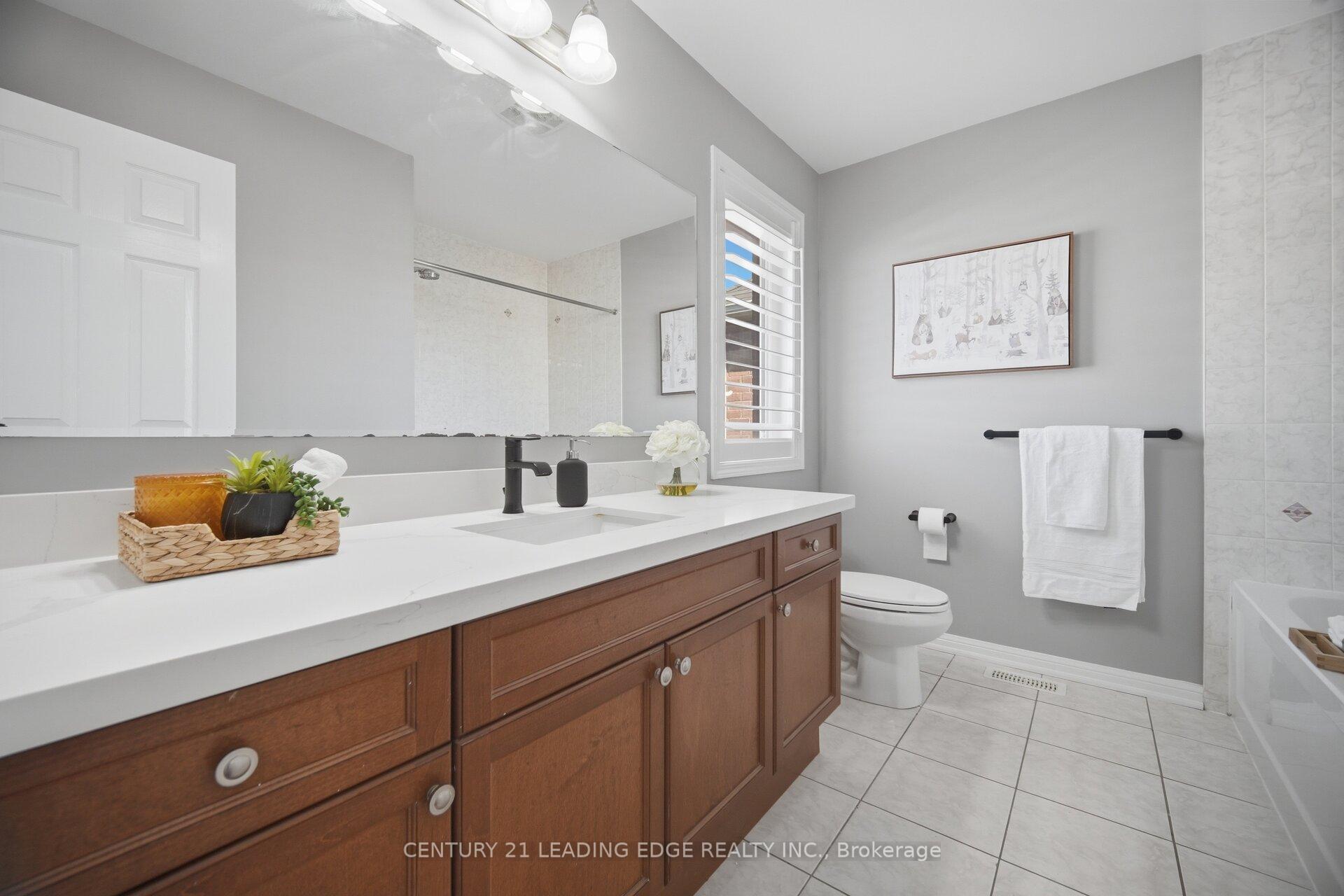 Photo 20 of 49 Robert Parkinson Drive, Brampton, Northwest Brampton — HOMEH