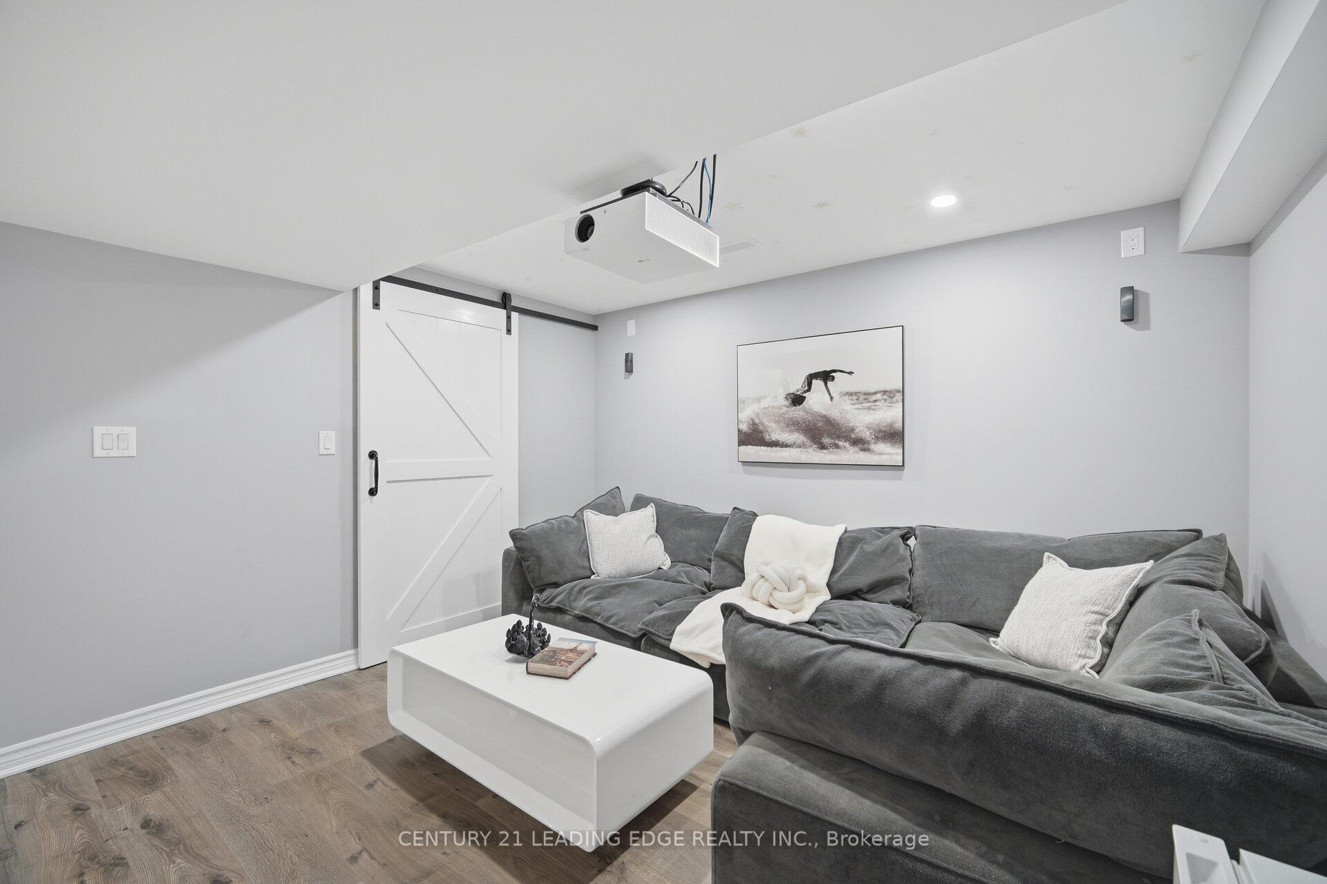Photo 33 of 49 Robert Parkinson Drive, Brampton, Northwest Brampton — HOMEH