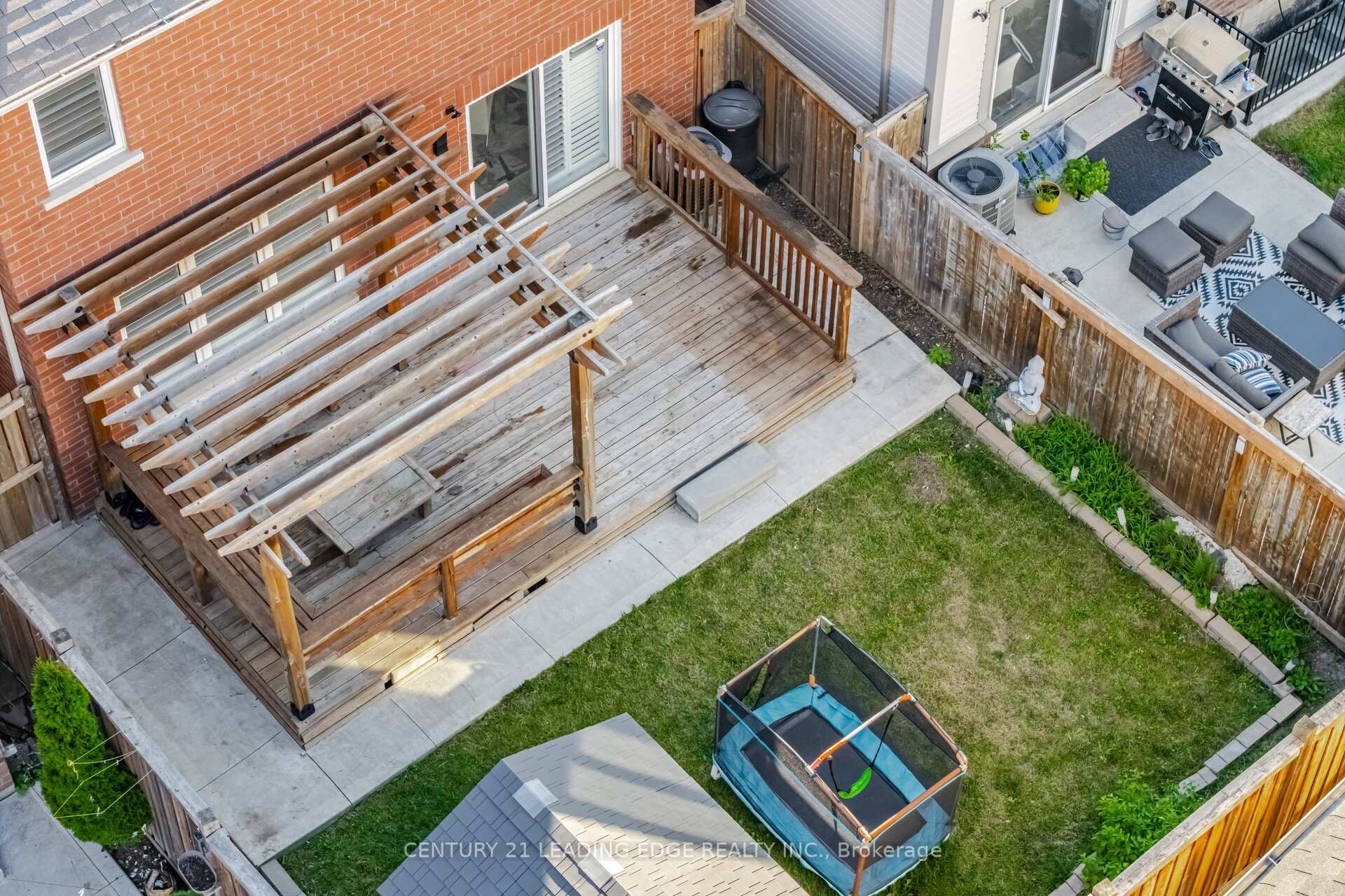 Photo 45 of 49 Robert Parkinson Drive, Brampton, Northwest Brampton — HOMEH