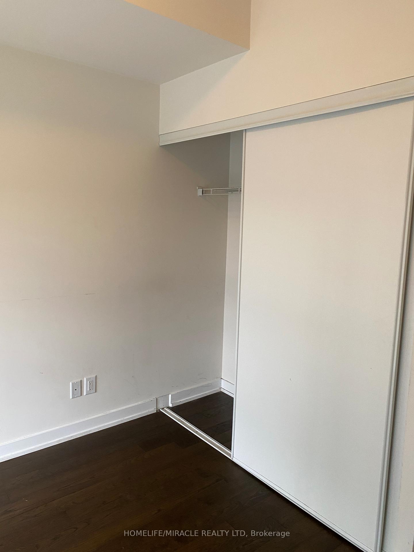 Photo 8 of Unit 3004, 4011 Brickstone Mews, Mississauga, City Centre — HOMEH