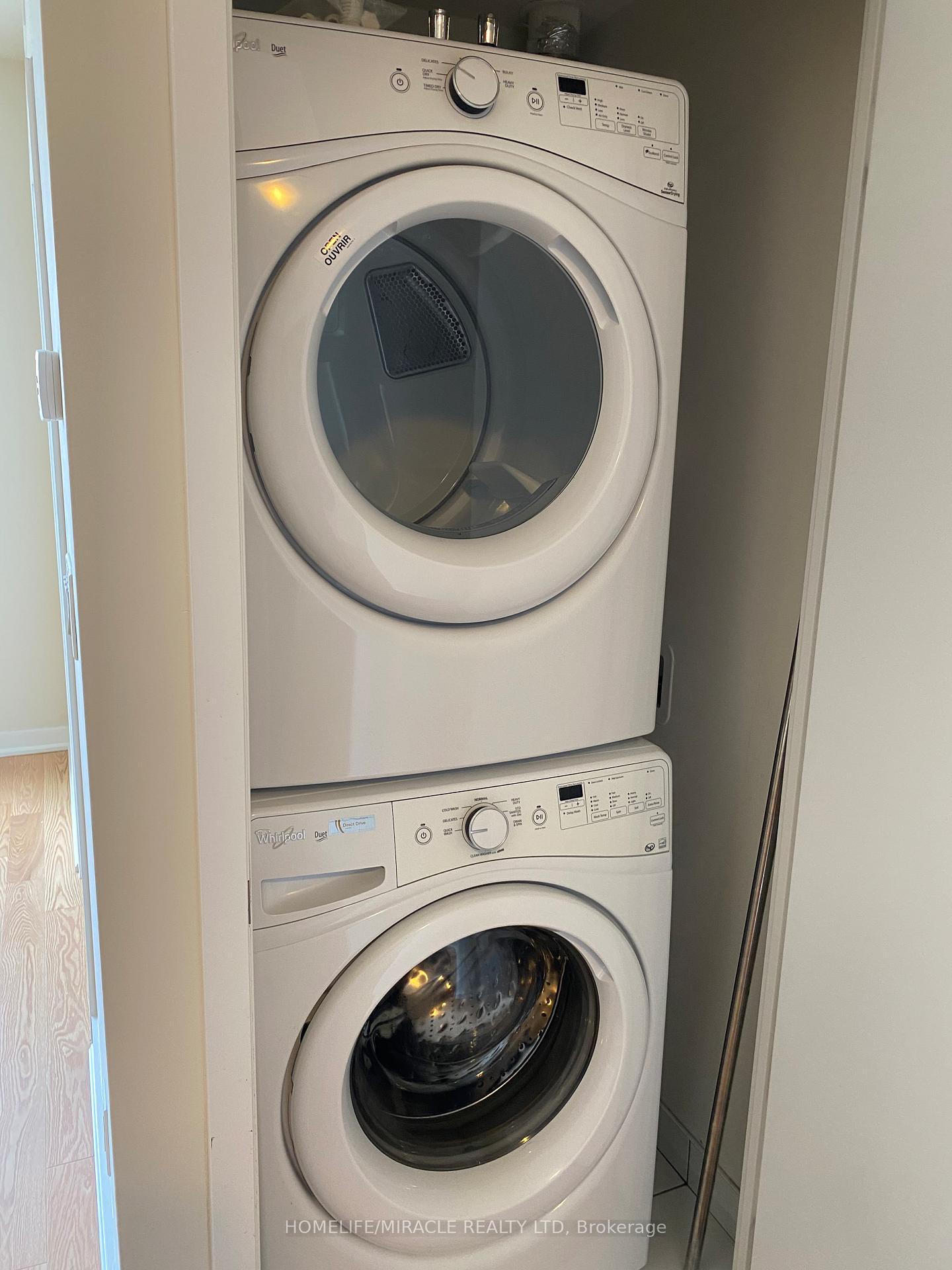 Photo 11 of Unit 3004, 4011 Brickstone Mews, Mississauga, City Centre — HOMEH