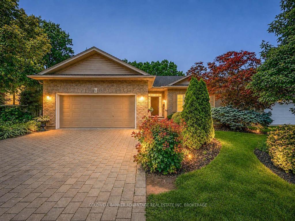 Photo 1 of 10 Stonegate Place, Pelham, Fonthill — HOMEH