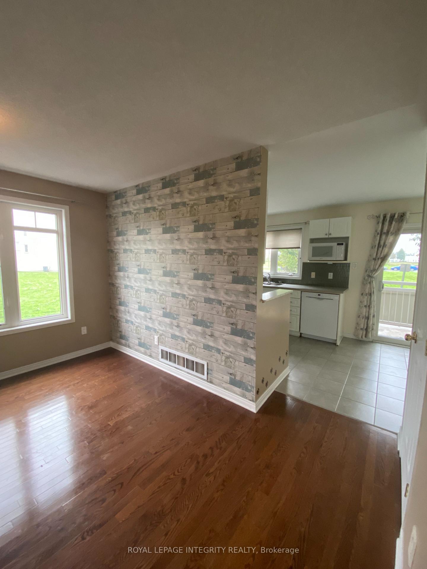 Photo 6 of Unit 12, 320 Tivoli Private, Ottawa, Merivale Industrial Park/Citiplace — HOMEH