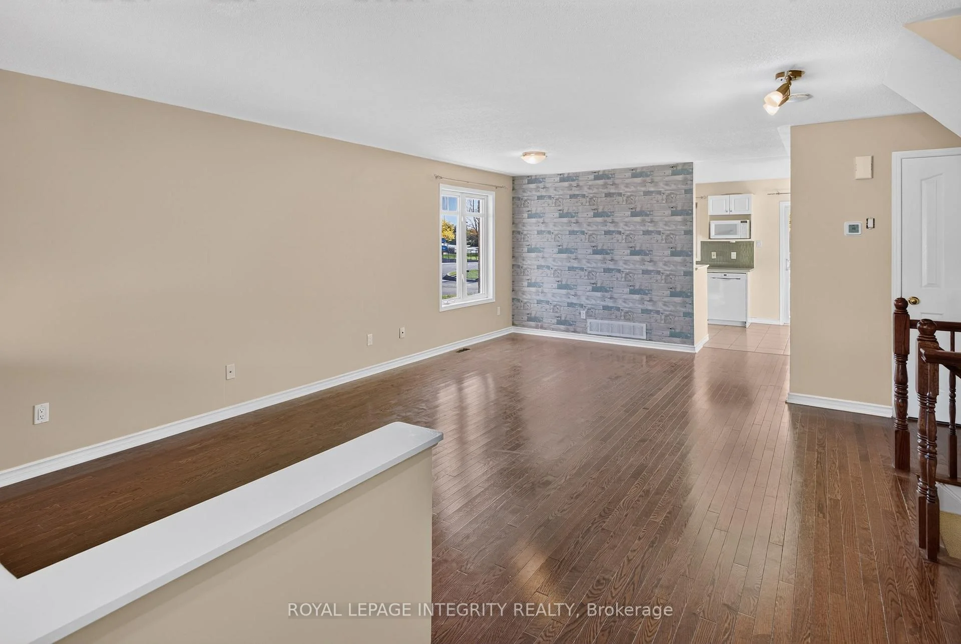 Photo 5 of Unit 12, 320 Tivoli Private, Ottawa, Merivale Industrial Park/Citiplace — HOMEH