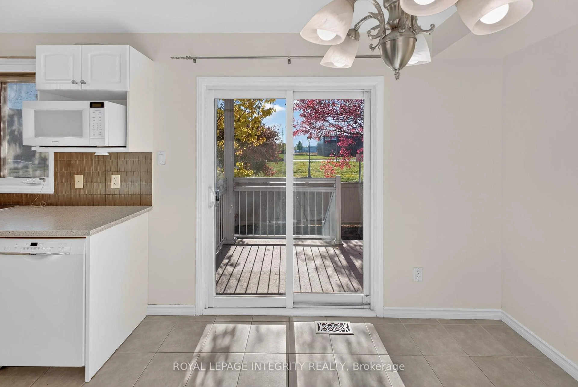 Photo 15 of Unit 12, 320 Tivoli Private, Ottawa, Merivale Industrial Park/Citiplace — HOMEH
