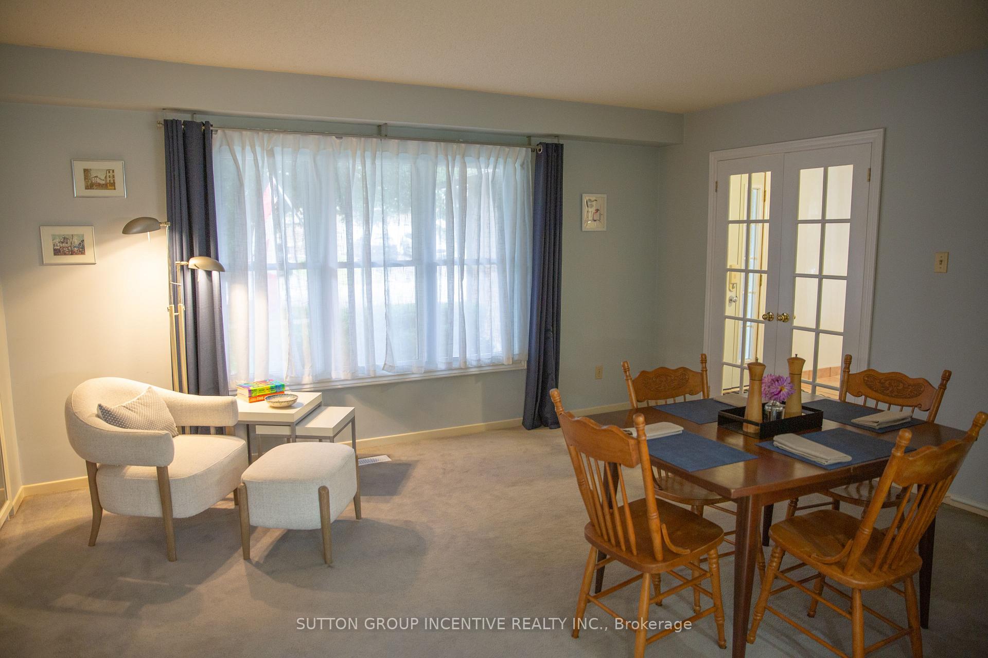 Photo 18 of 160 Walton Drive, Aurora, Aurora Village — HOMEH