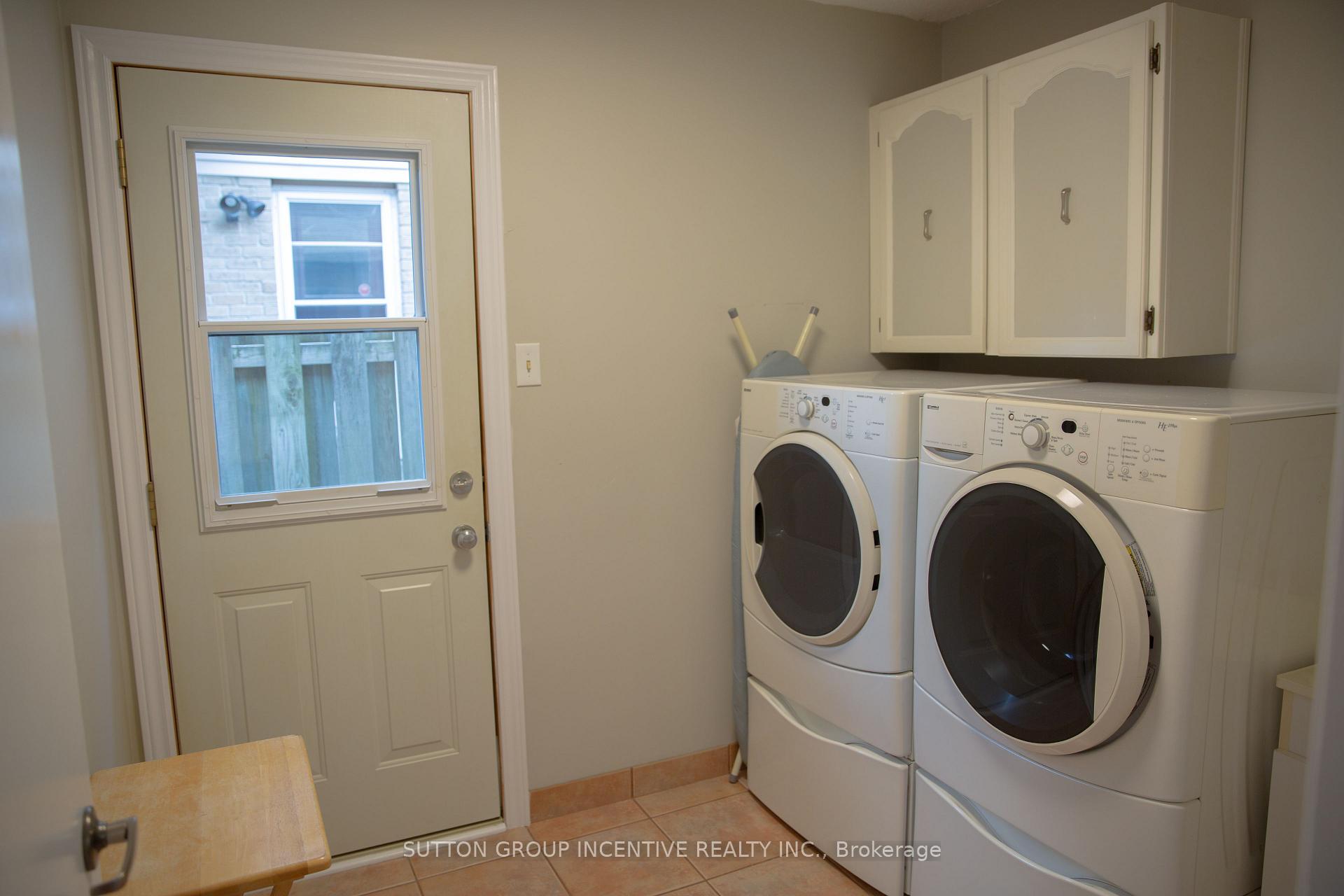 Photo 19 of 160 Walton Drive, Aurora, Aurora Village — HOMEH