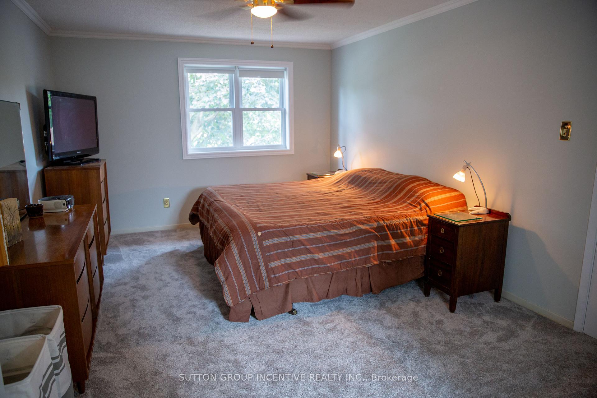 Photo 22 of 160 Walton Drive, Aurora, Aurora Village — HOMEH