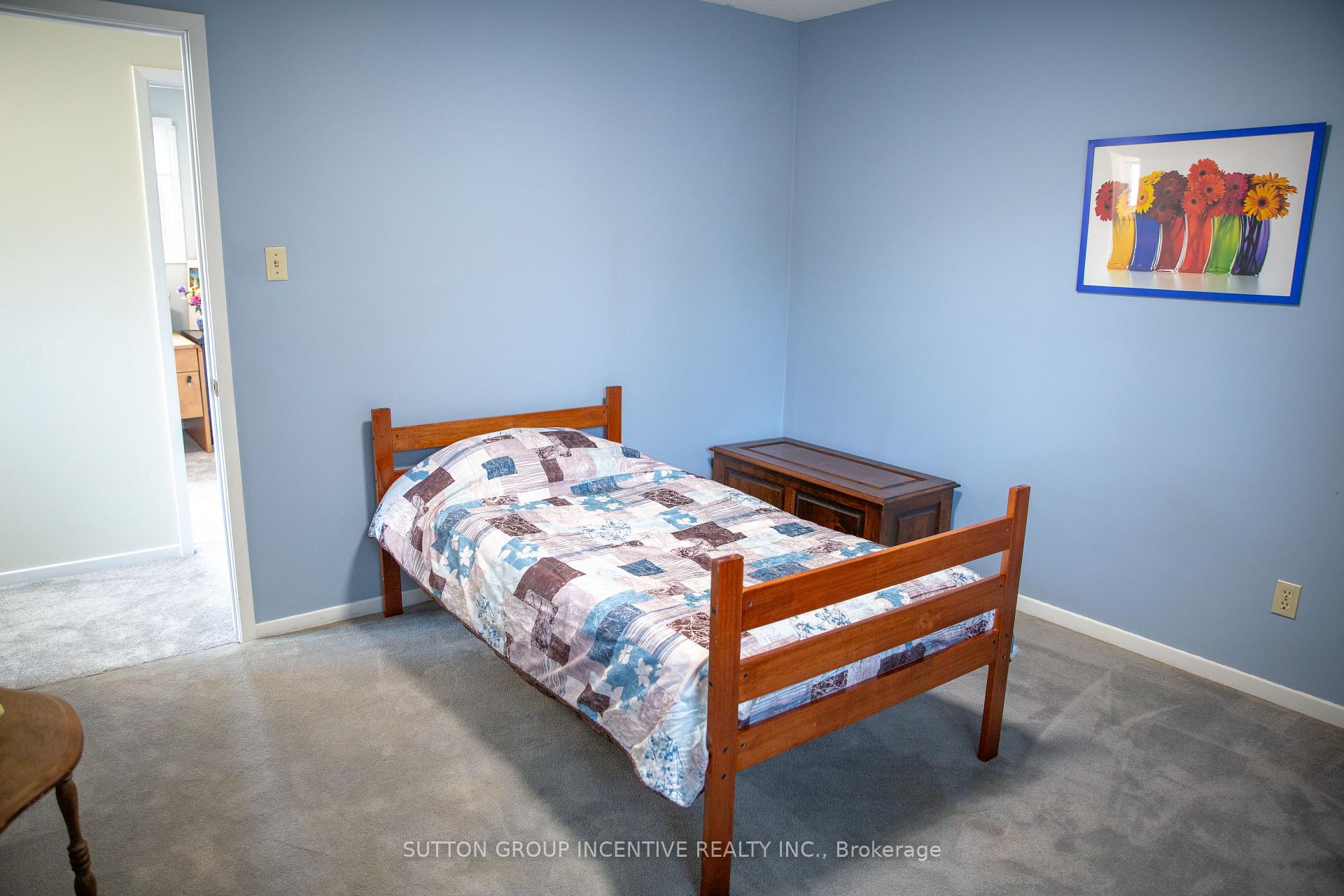 Photo 27 of 160 Walton Drive, Aurora, Aurora Village — HOMEH