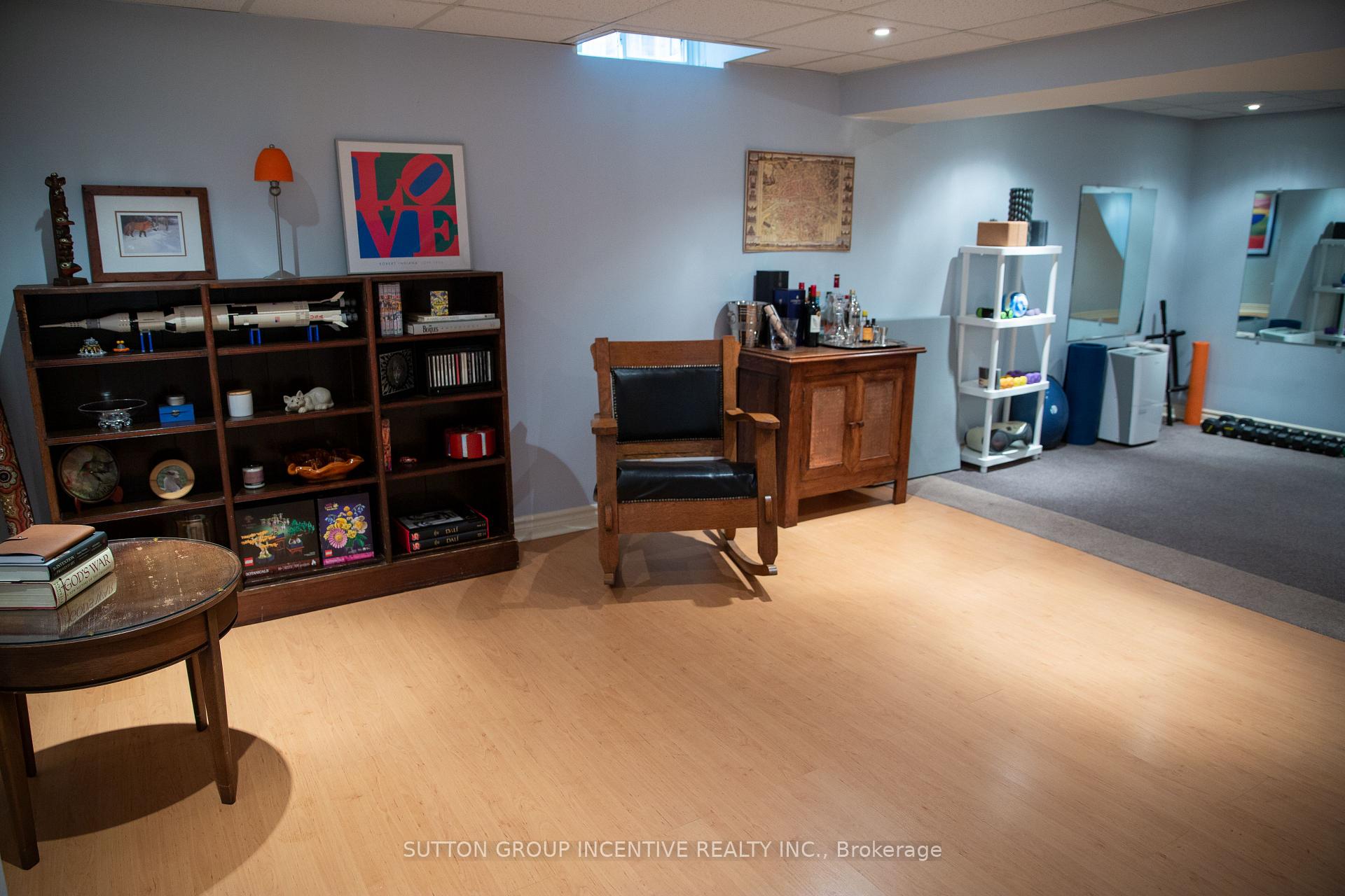 Photo 32 of 160 Walton Drive, Aurora, Aurora Village — HOMEH