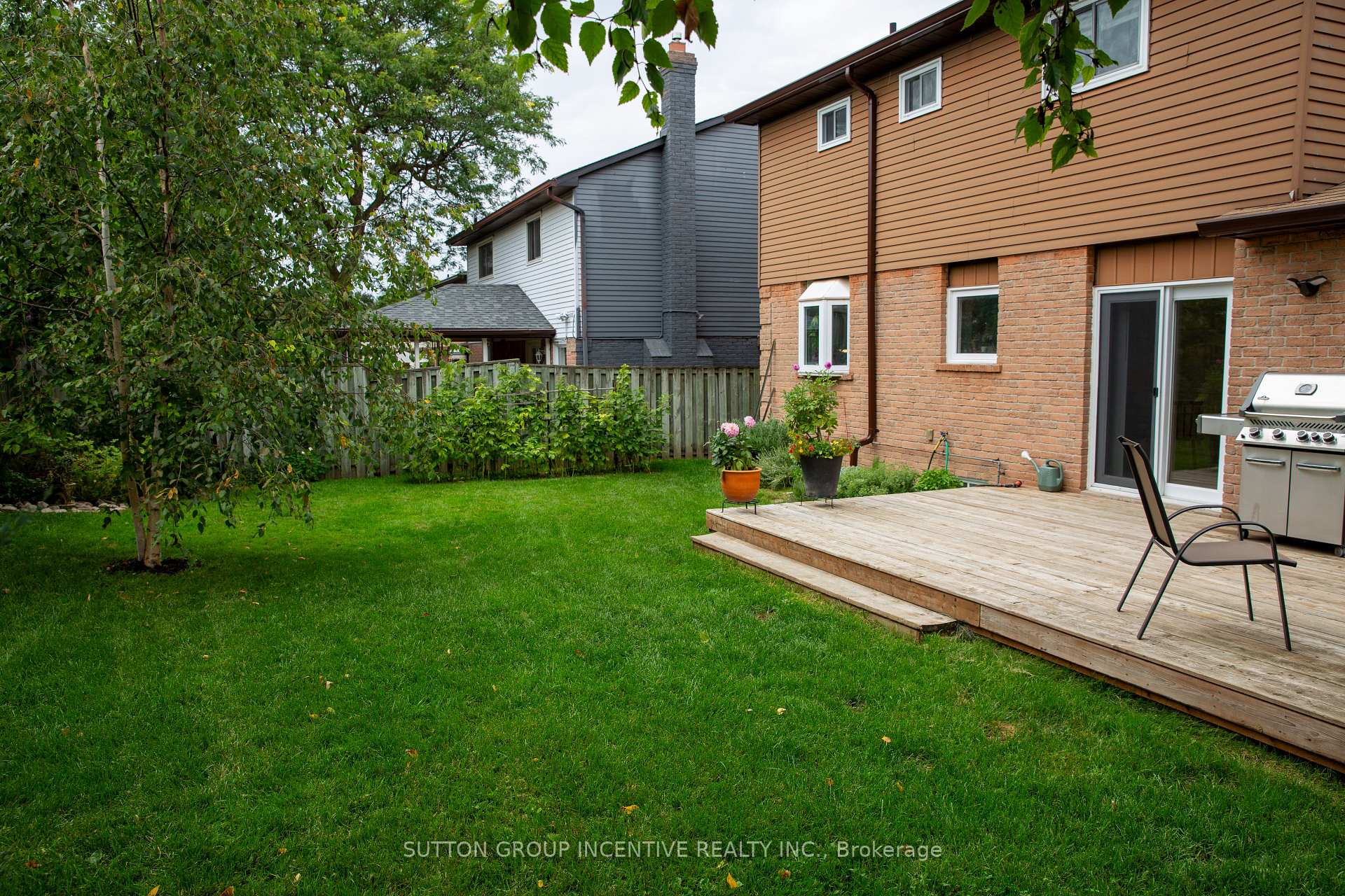 Photo 44 of 160 Walton Drive, Aurora, Aurora Village — HOMEH