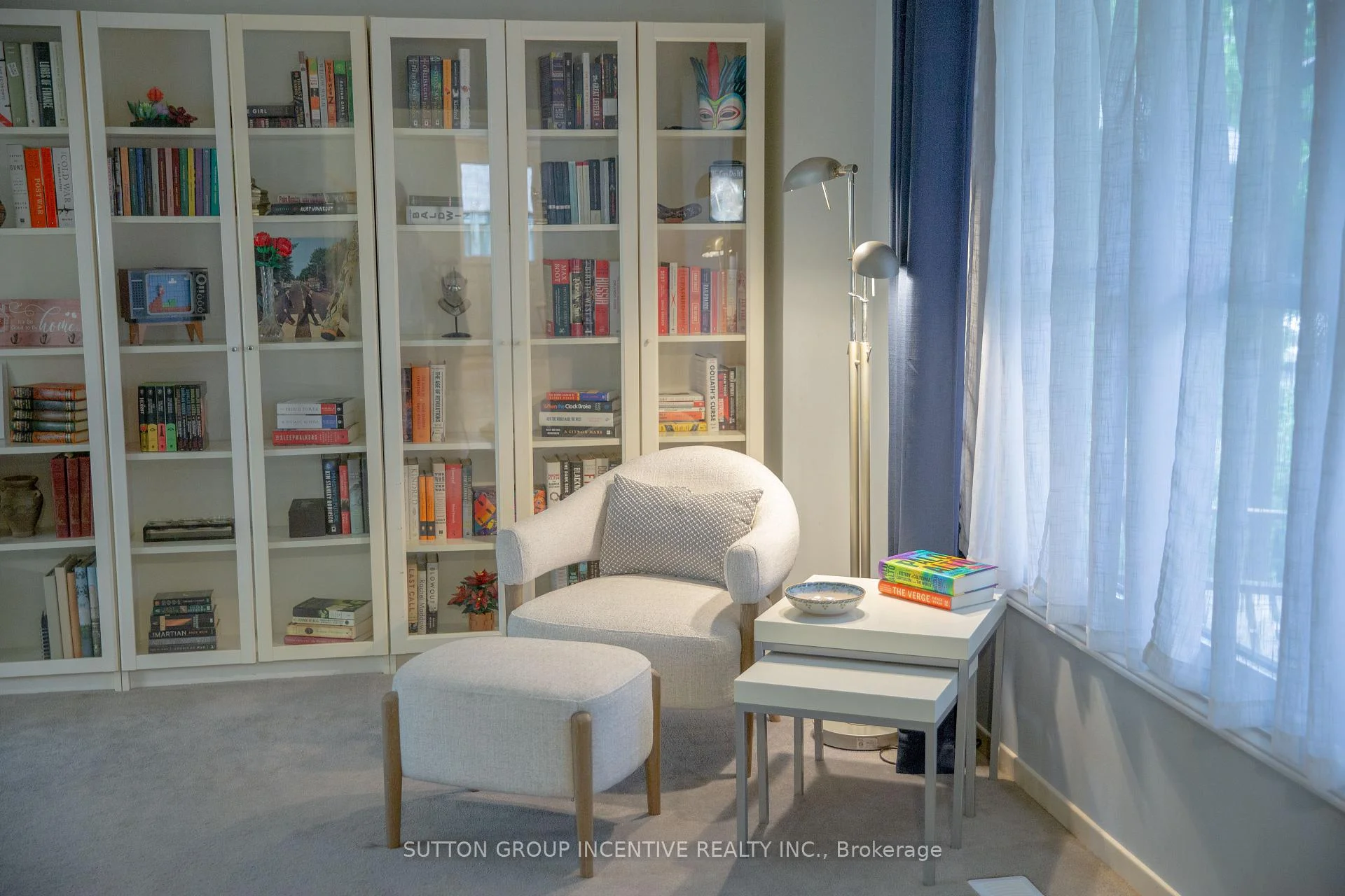 Photo 17 of 160 Walton Drive, Aurora, Aurora Village — HOMEH