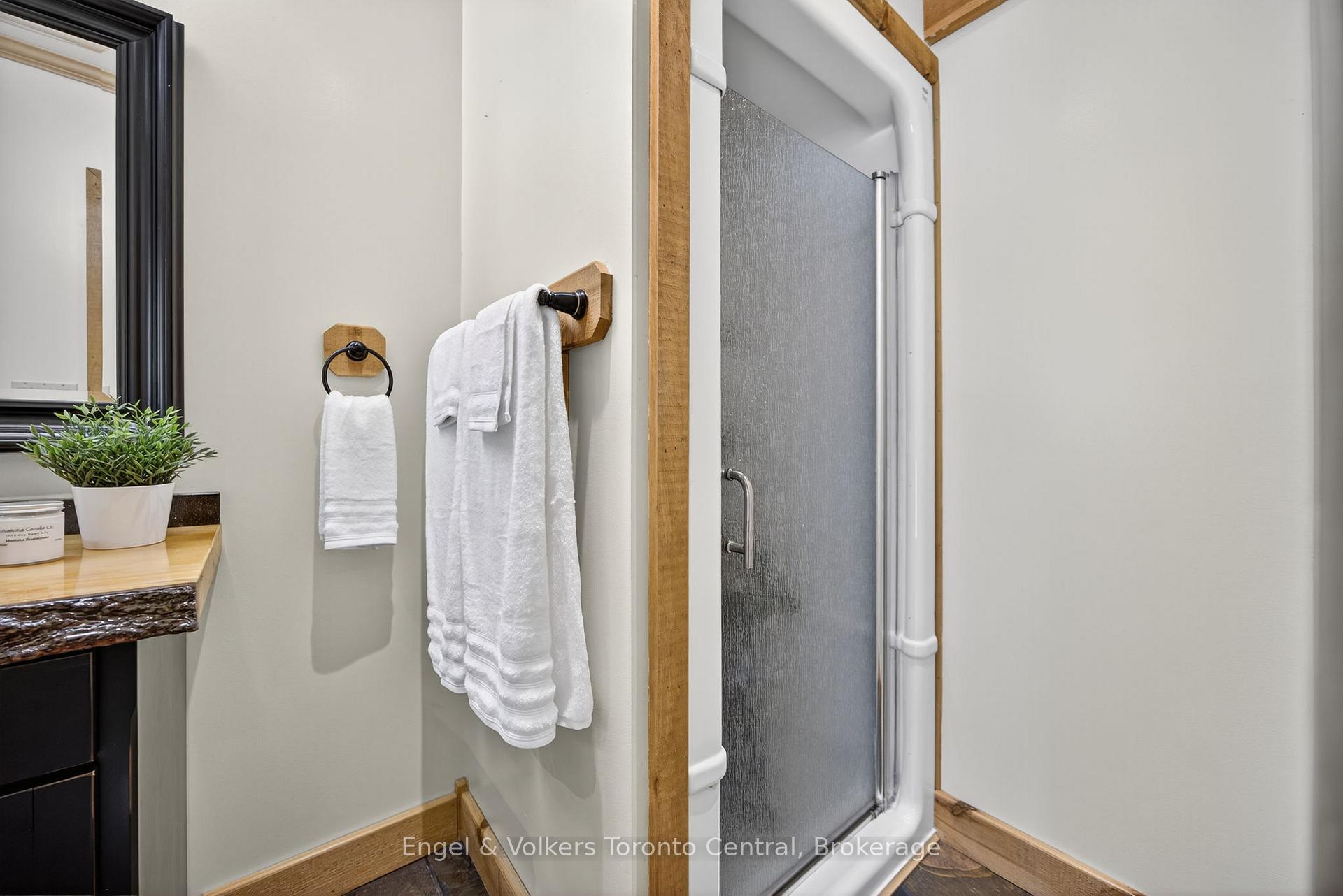 Photo 21 of 1042 Amanda Lane, Gravenhurst, Ryde — HOMEH