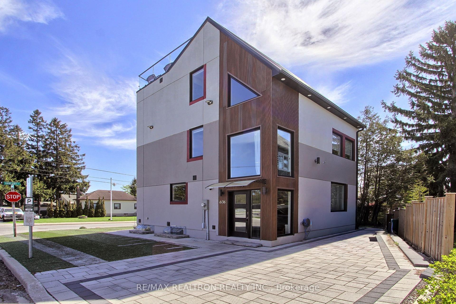 Photo 3 of 606 Annland Street, Pickering, Bay Ridges — HOMEH