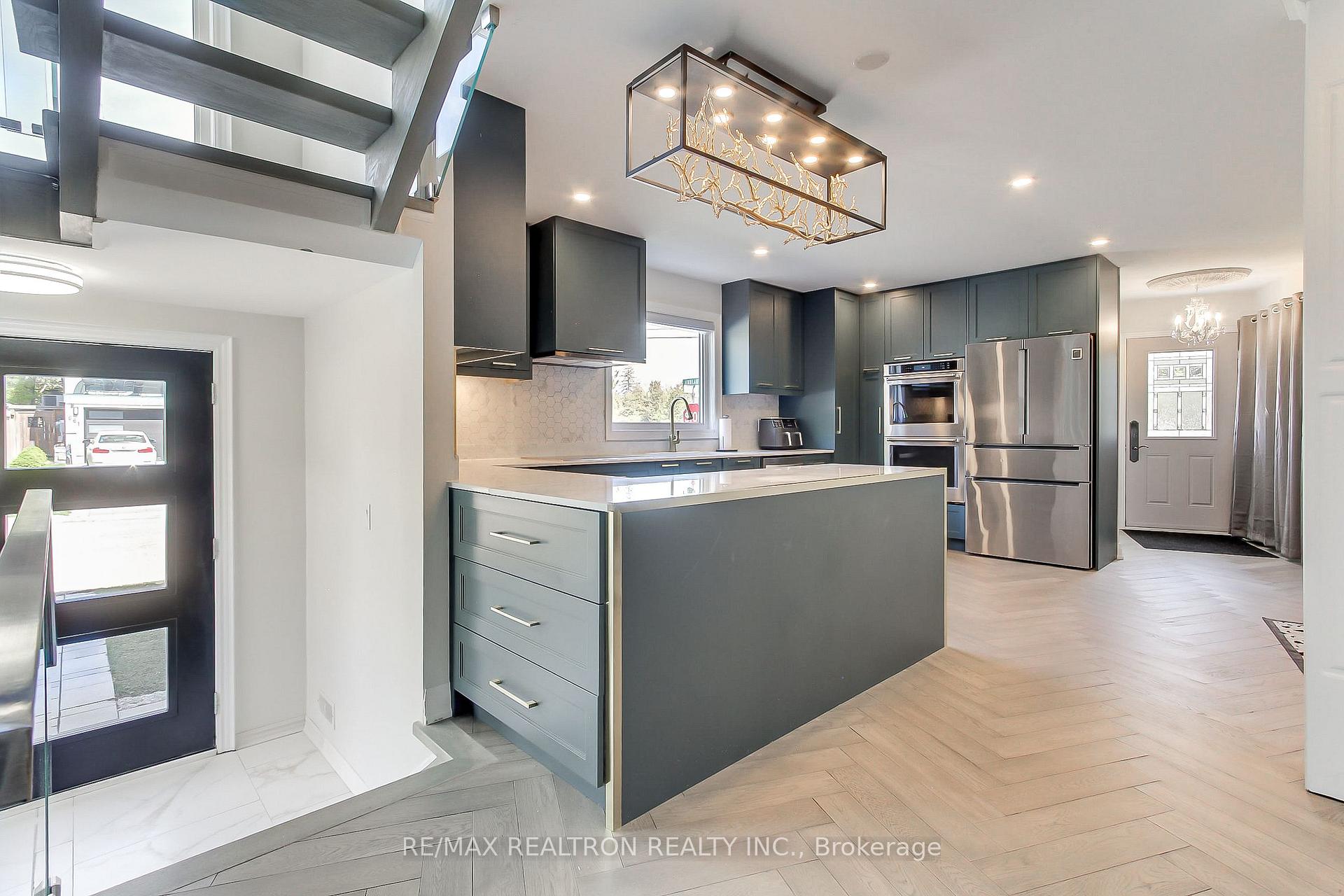 Photo 8 of 606 Annland Street, Pickering, Bay Ridges — HOMEH