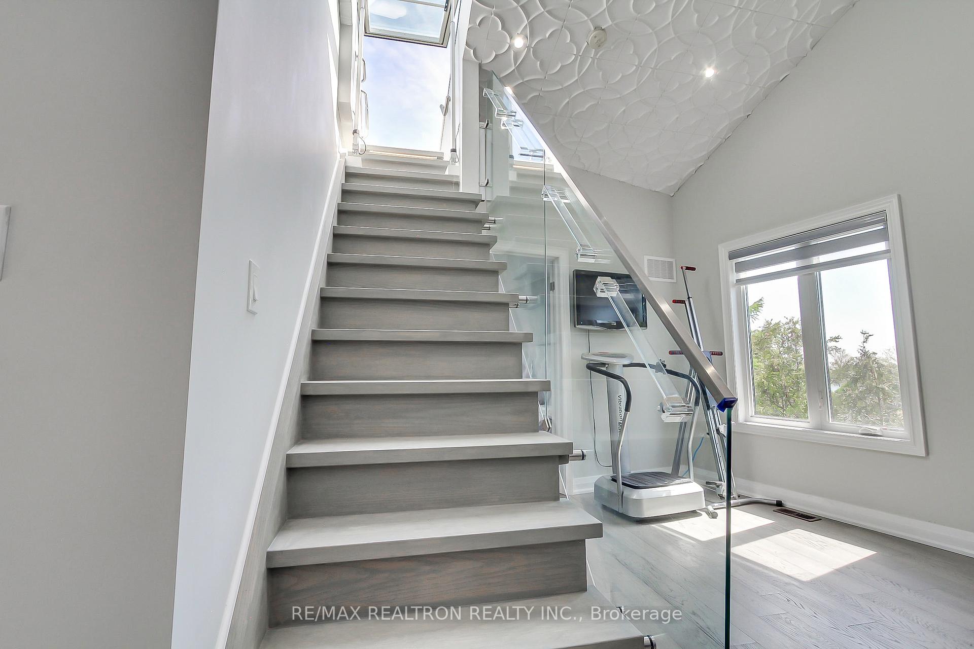 Photo 33 of 606 Annland Street, Pickering, Bay Ridges — HOMEH