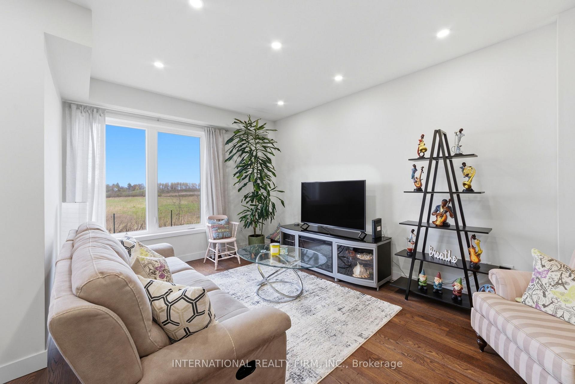 Photo 4 of 134 Bedrock Drive, Hamilton, Stoney Creek Mountain — HOMEH