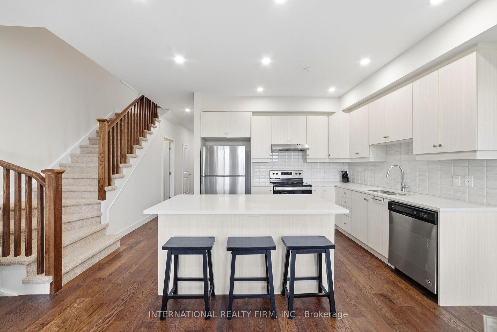 Photo 7 of 134 Bedrock Drive, Hamilton, Stoney Creek Mountain — HOMEH
