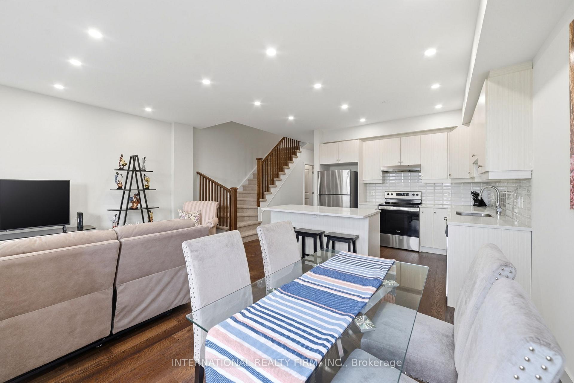 Photo 10 of 134 Bedrock Drive, Hamilton, Stoney Creek Mountain — HOMEH