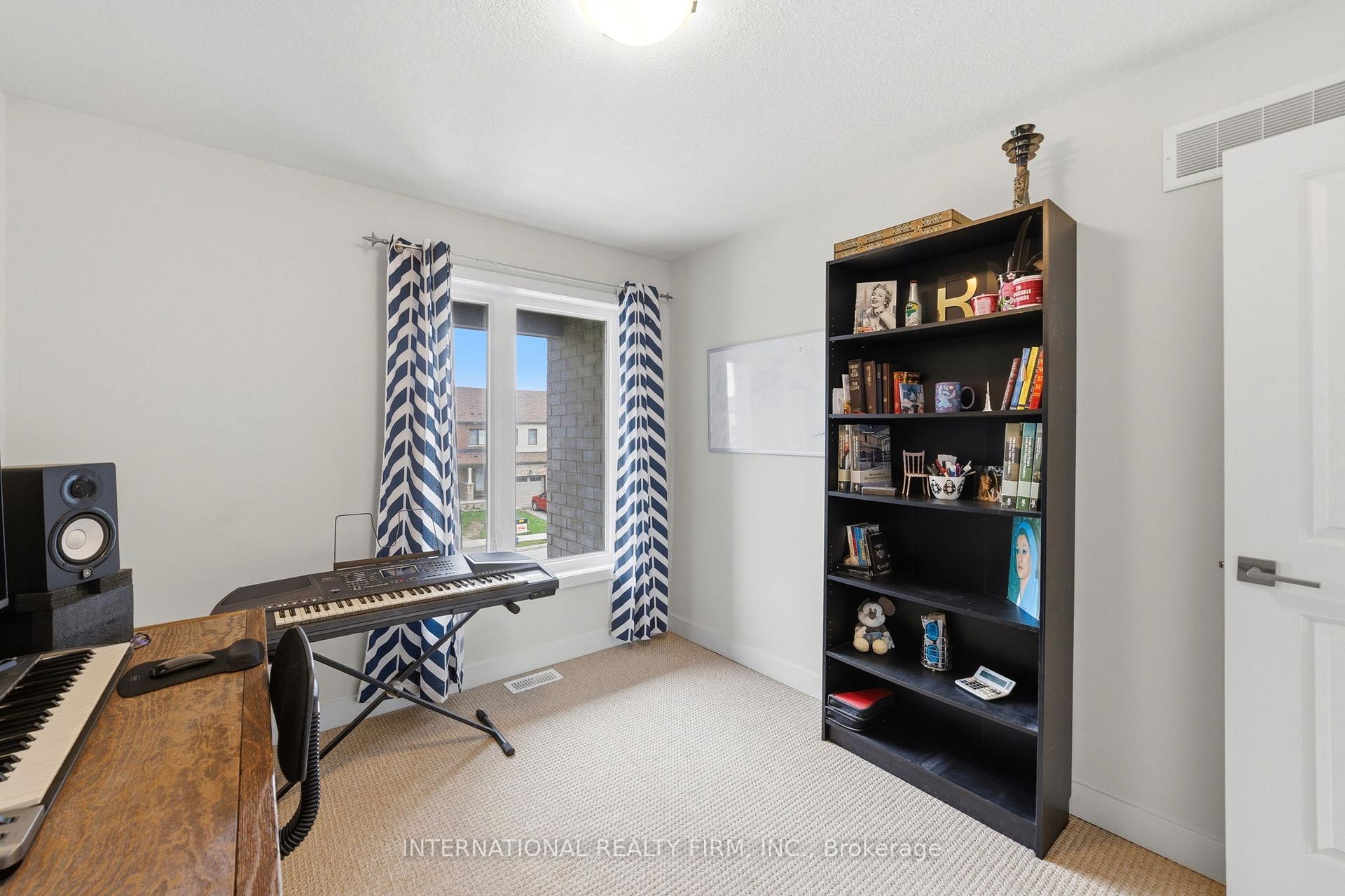 Photo 19 of 134 Bedrock Drive, Hamilton, Stoney Creek Mountain — HOMEH