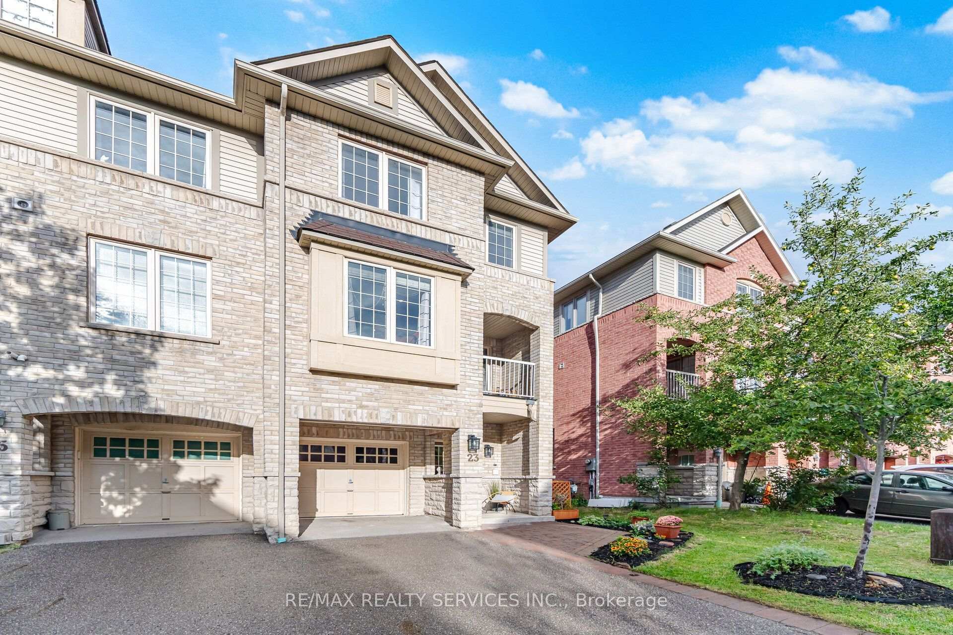 Photo 5 of 23 Clowes Street, Ajax, Central East — HOMEH