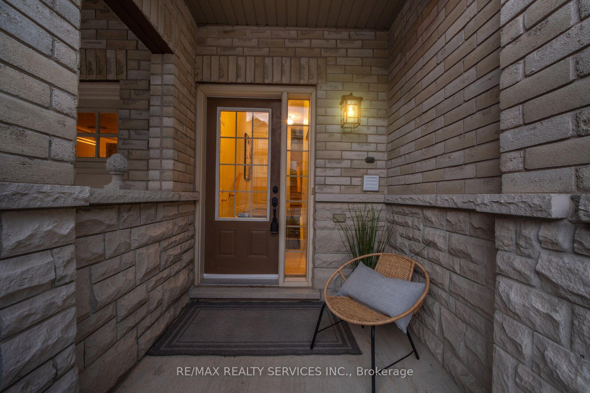 Photo 6 of 23 Clowes Street, Ajax, Central East — HOMEH