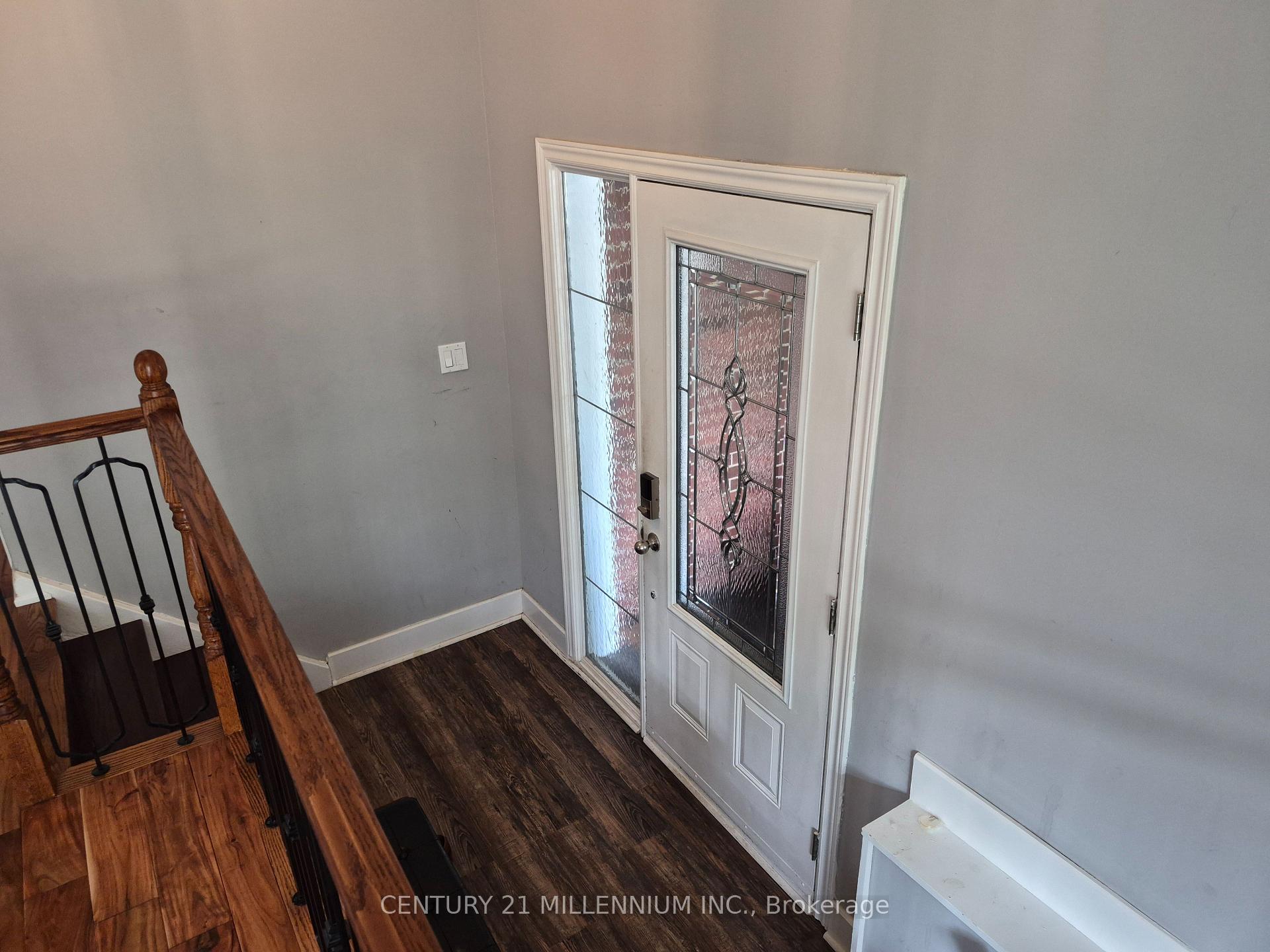 Photo 5 of 40 Meadowland Drive, Brampton, Brampton East — HOMEH