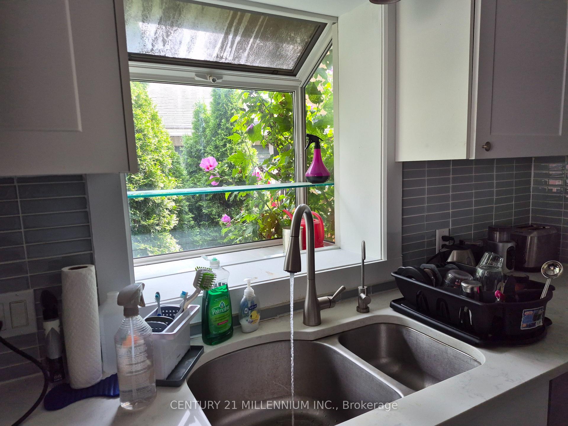 Photo 14 of 40 Meadowland Drive, Brampton, Brampton East — HOMEH