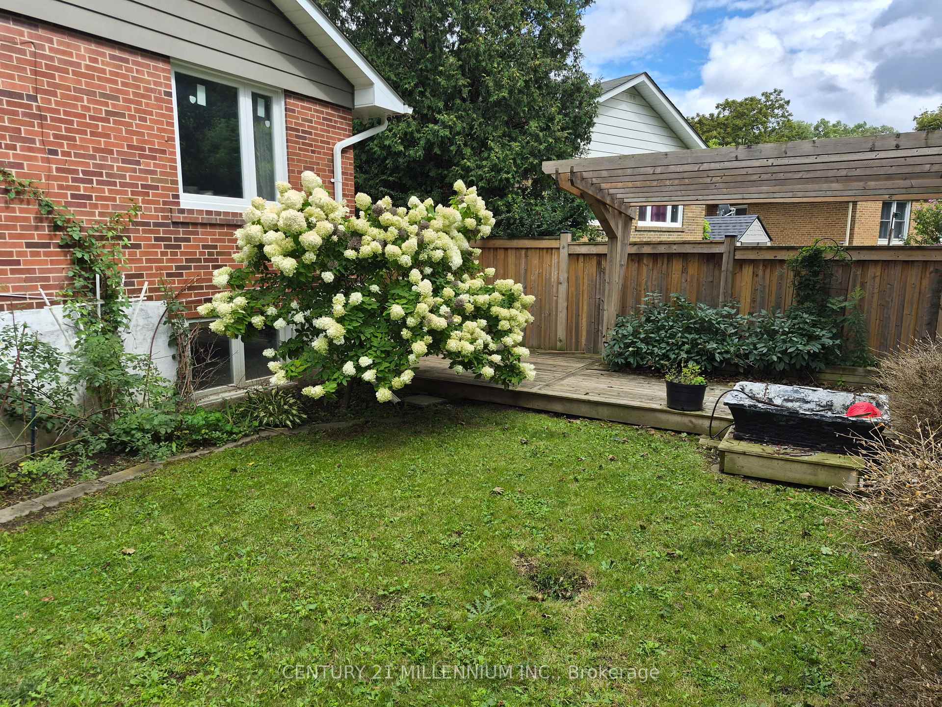 Photo 45 of 40 Meadowland Drive, Brampton, Brampton East — HOMEH