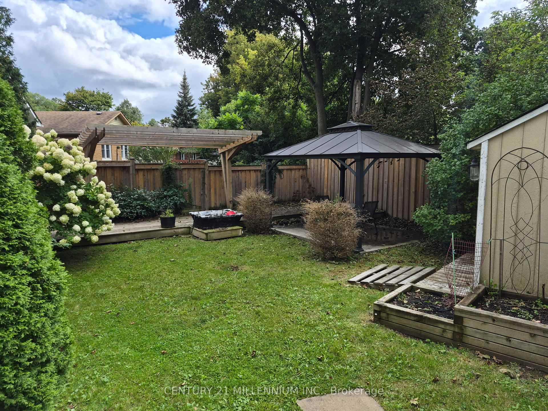 Photo 48 of 40 Meadowland Drive, Brampton, Brampton East — HOMEH