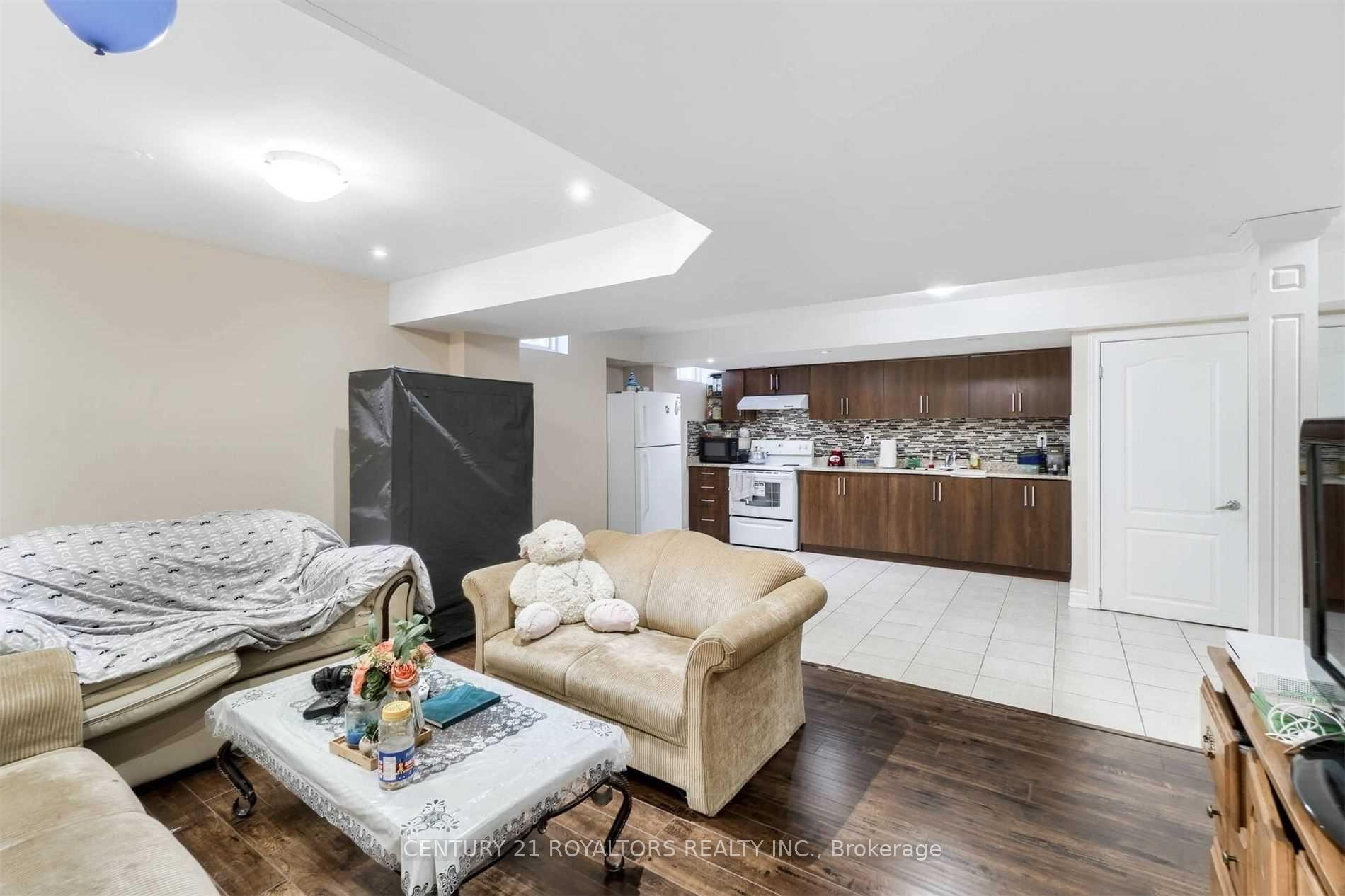 Photo 3 of Unit Bsmt, 341 Sunny Meadow Boulevard, Brampton, Sandringham-Wellington — HOMEH