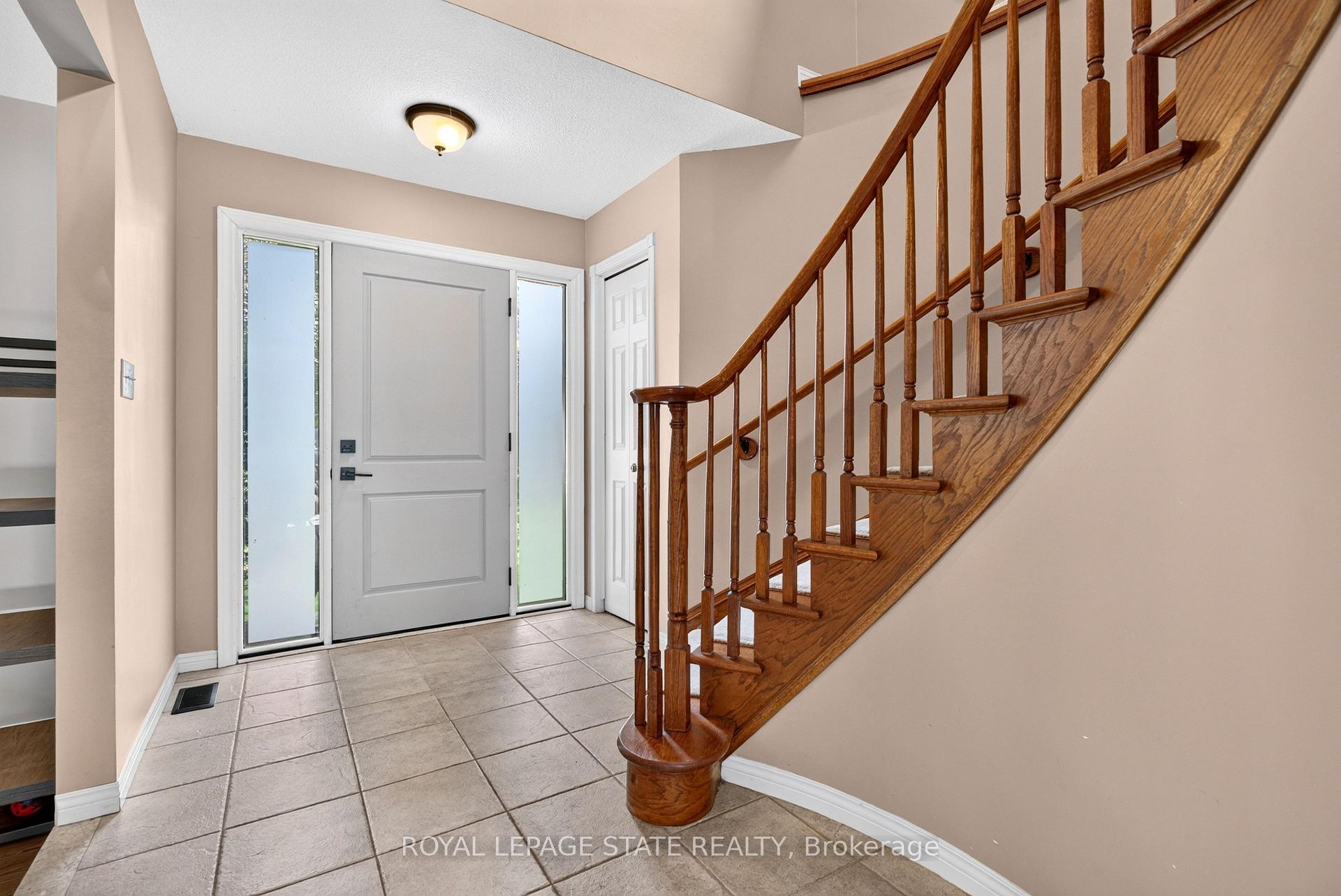 Photo 12 of 166 Orchard Drive, Hamilton, Ancaster — HOMEH