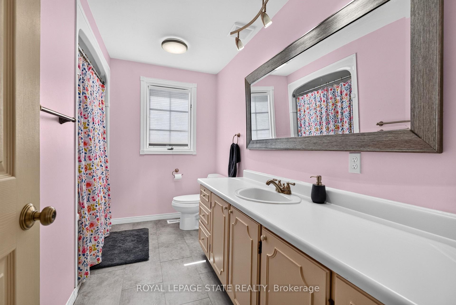 Photo 31 of 166 Orchard Drive, Hamilton, Ancaster — HOMEH