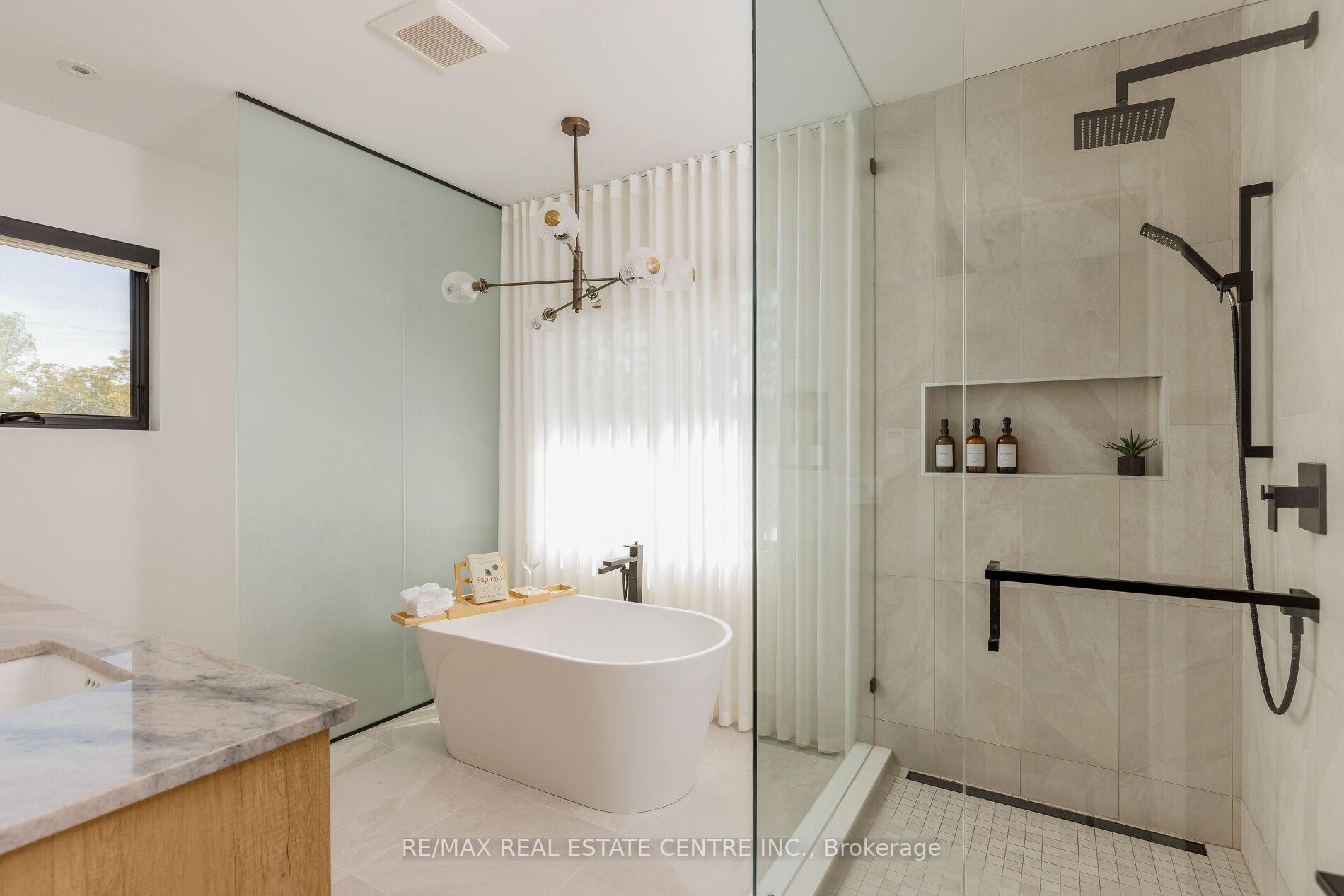 Photo 25 of 176 Weybourne Road, Oakville, West — HOMEH