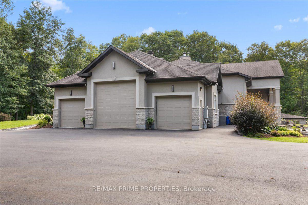 Photo 4 of 1161 Du Gouverneur Drive, Ottawa, Cumberland Ridge — HOMEH