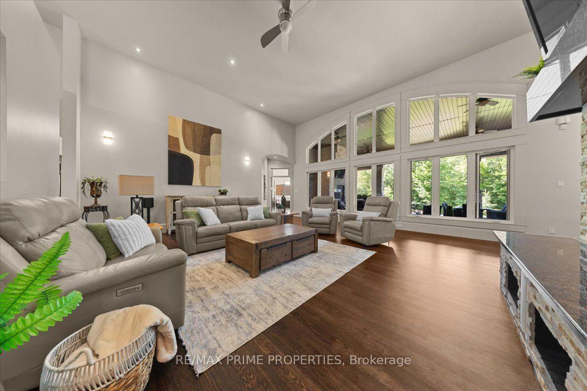 Photo 12 of 1161 Du Gouverneur Drive, Ottawa, Cumberland Ridge — HOMEH