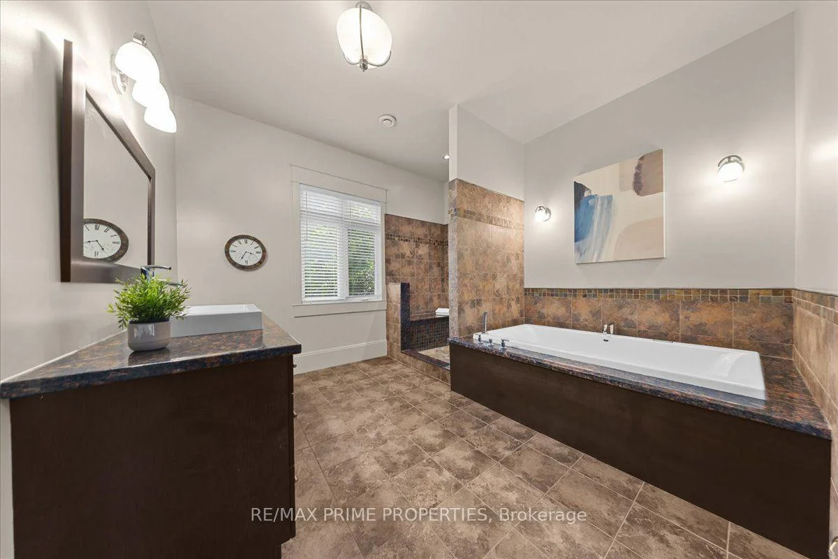 Photo 38 of 1161 Du Gouverneur Drive, Ottawa, Cumberland Ridge — HOMEH