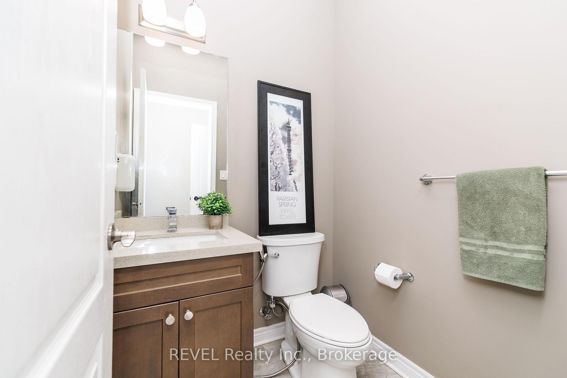 Photo 15 of 8961 Emily Boulevard, Niagara Falls, Brown — HOMEH