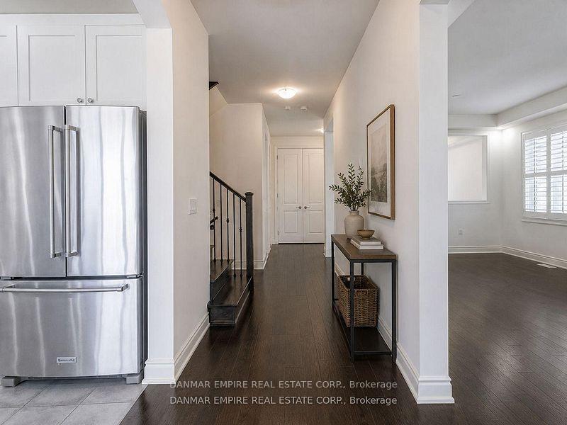 Photo 10 of 43 Morrison Drive, Hamilton, Meadowlands — HOMEH
