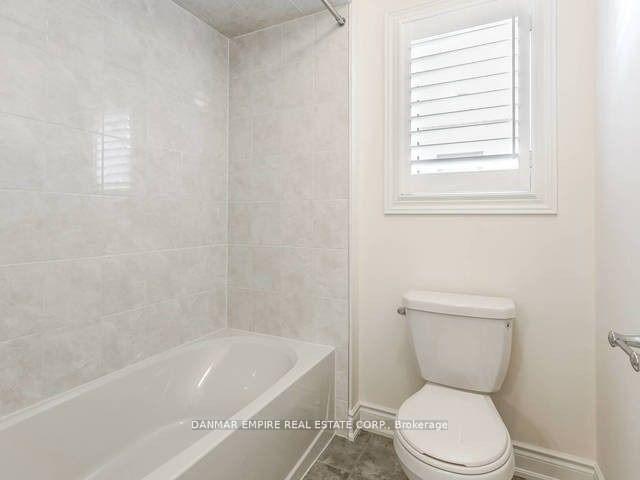 Photo 25 of 43 Morrison Drive, Hamilton, Meadowlands — HOMEH