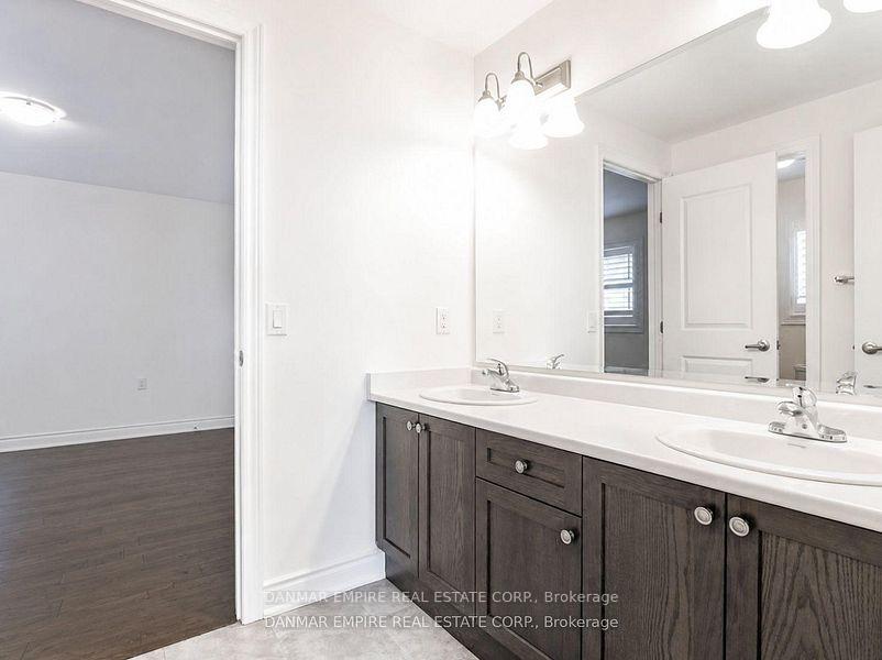 Photo 33 of 43 Morrison Drive, Hamilton, Meadowlands — HOMEH
