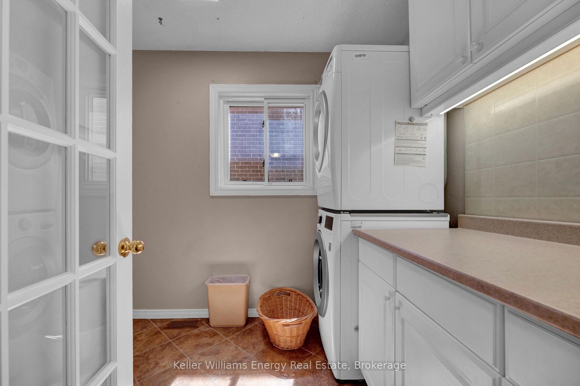 Photo 7 of 2 Murkar Crescent, Whitby, Blue Grass Meadows — HOMEH