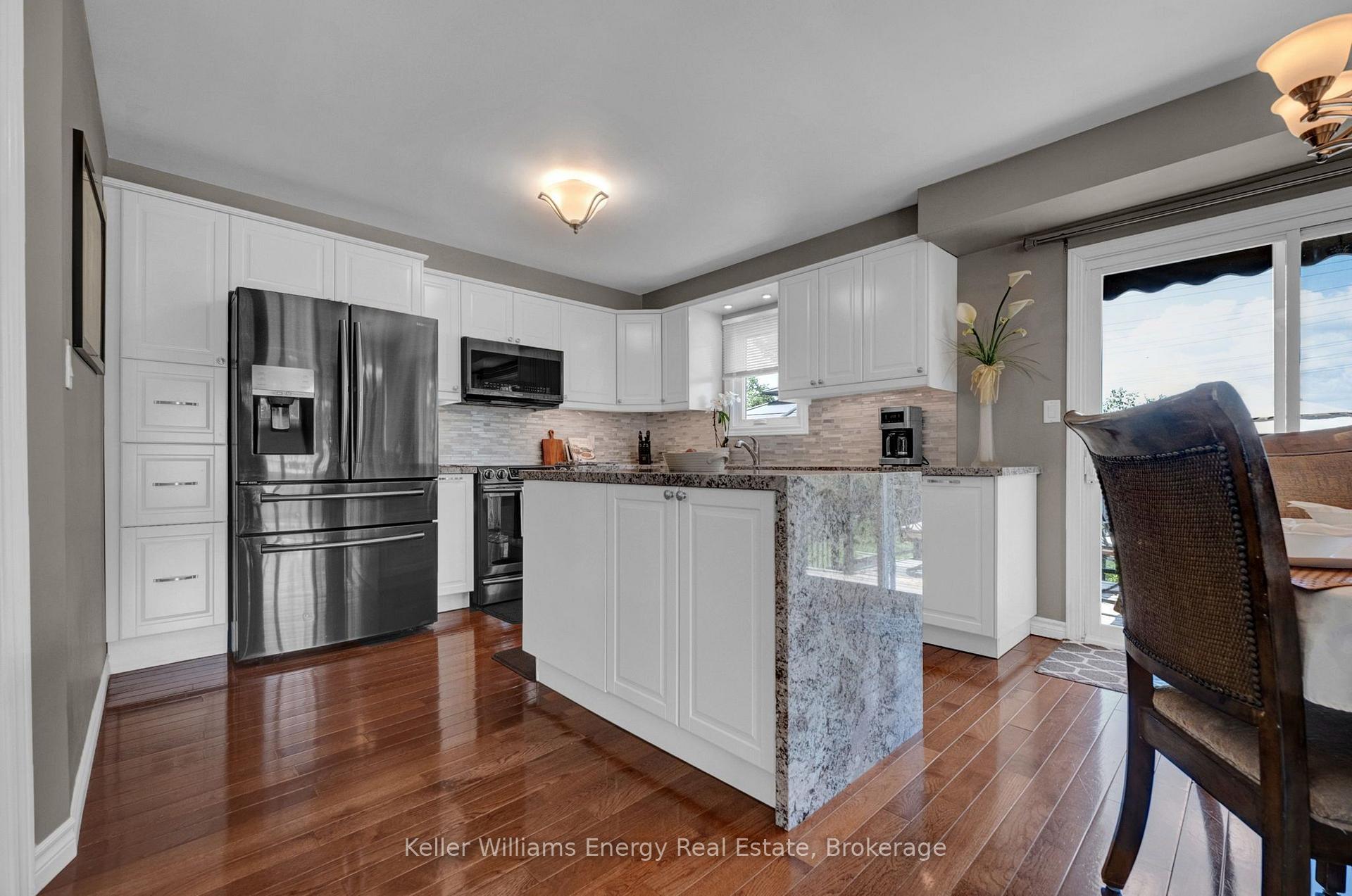 Photo 11 of 2 Murkar Crescent, Whitby, Blue Grass Meadows — HOMEH