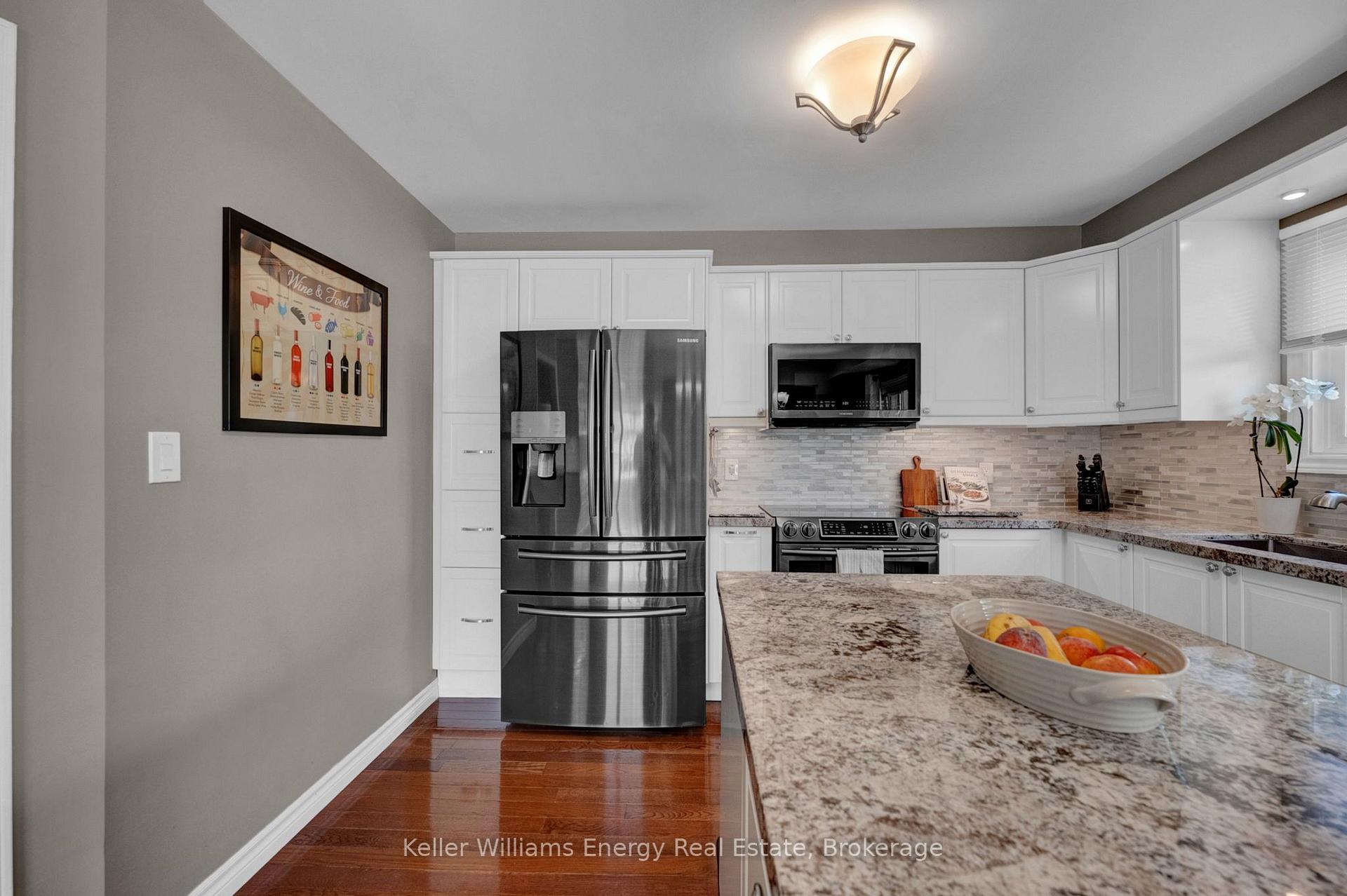 Photo 12 of 2 Murkar Crescent, Whitby, Blue Grass Meadows — HOMEH