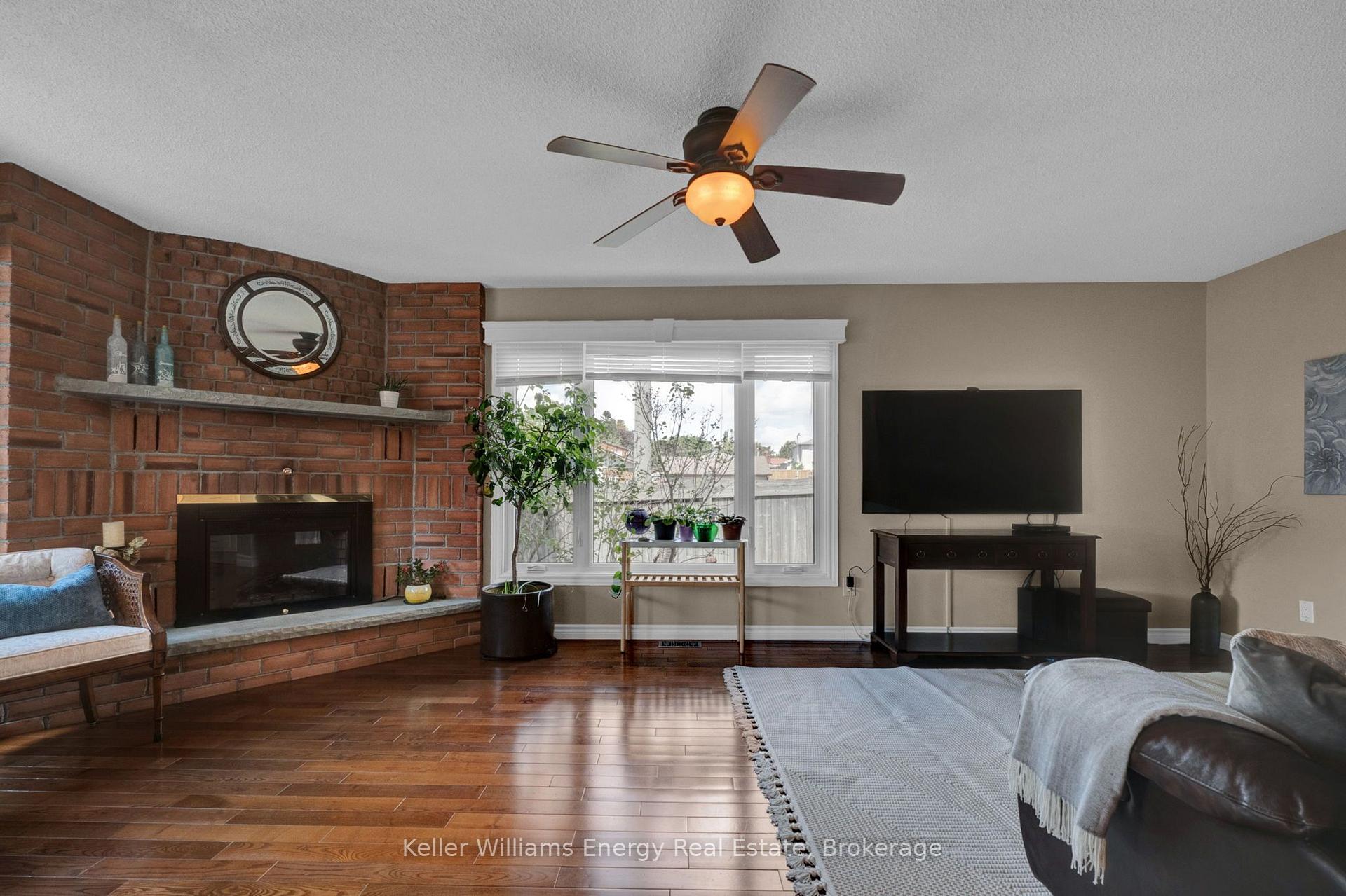 Photo 18 of 2 Murkar Crescent, Whitby, Blue Grass Meadows — HOMEH